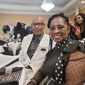 Meet your Posher, Regina